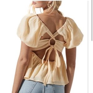 ASTR || Puff Sleeve Ribbon Back Top - Large